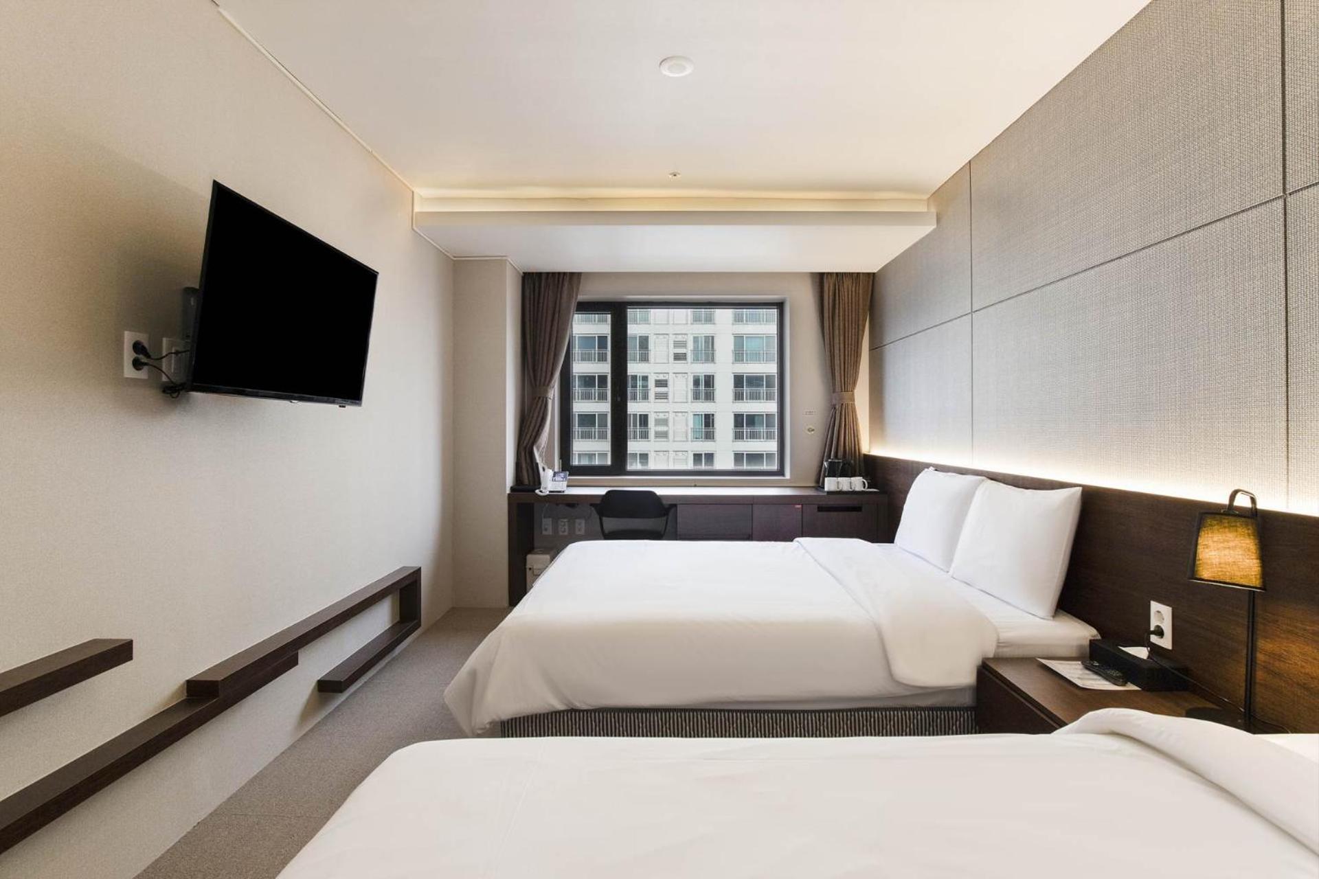 Hotel Elora ซูวอน ภายนอก รูปภาพ