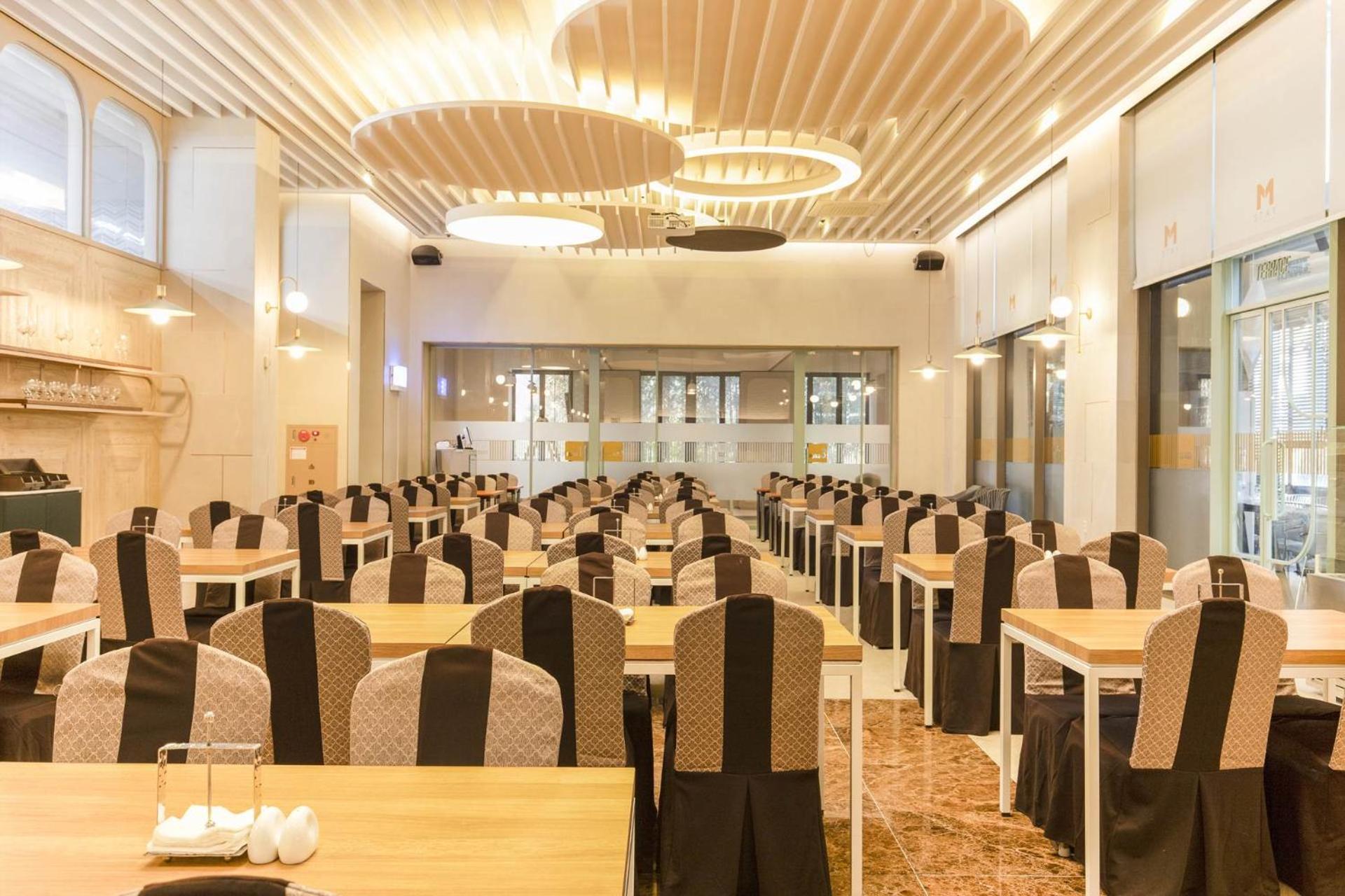 Hotel Elora ซูวอน ภายนอก รูปภาพ