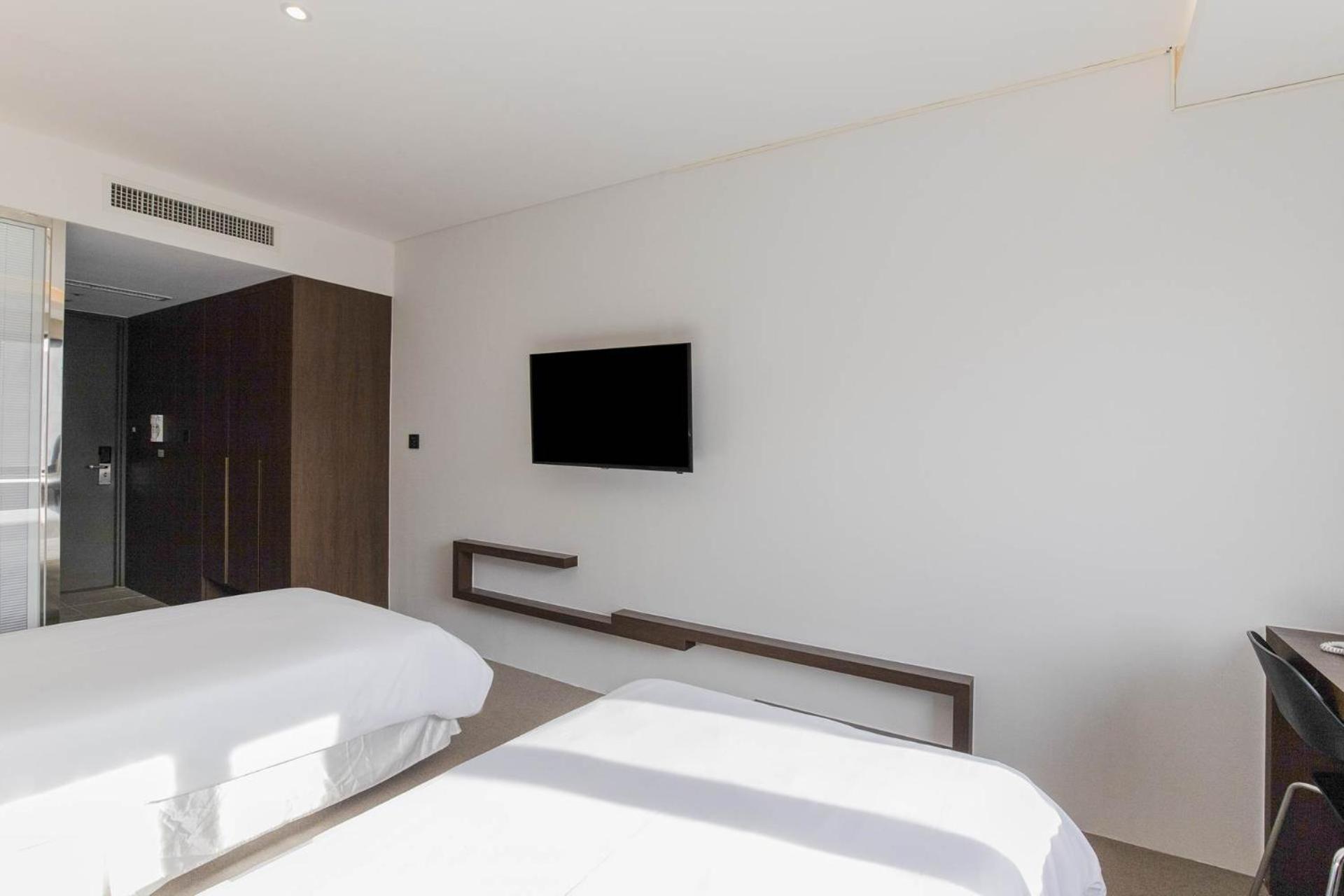Hotel Elora ซูวอน ภายนอก รูปภาพ